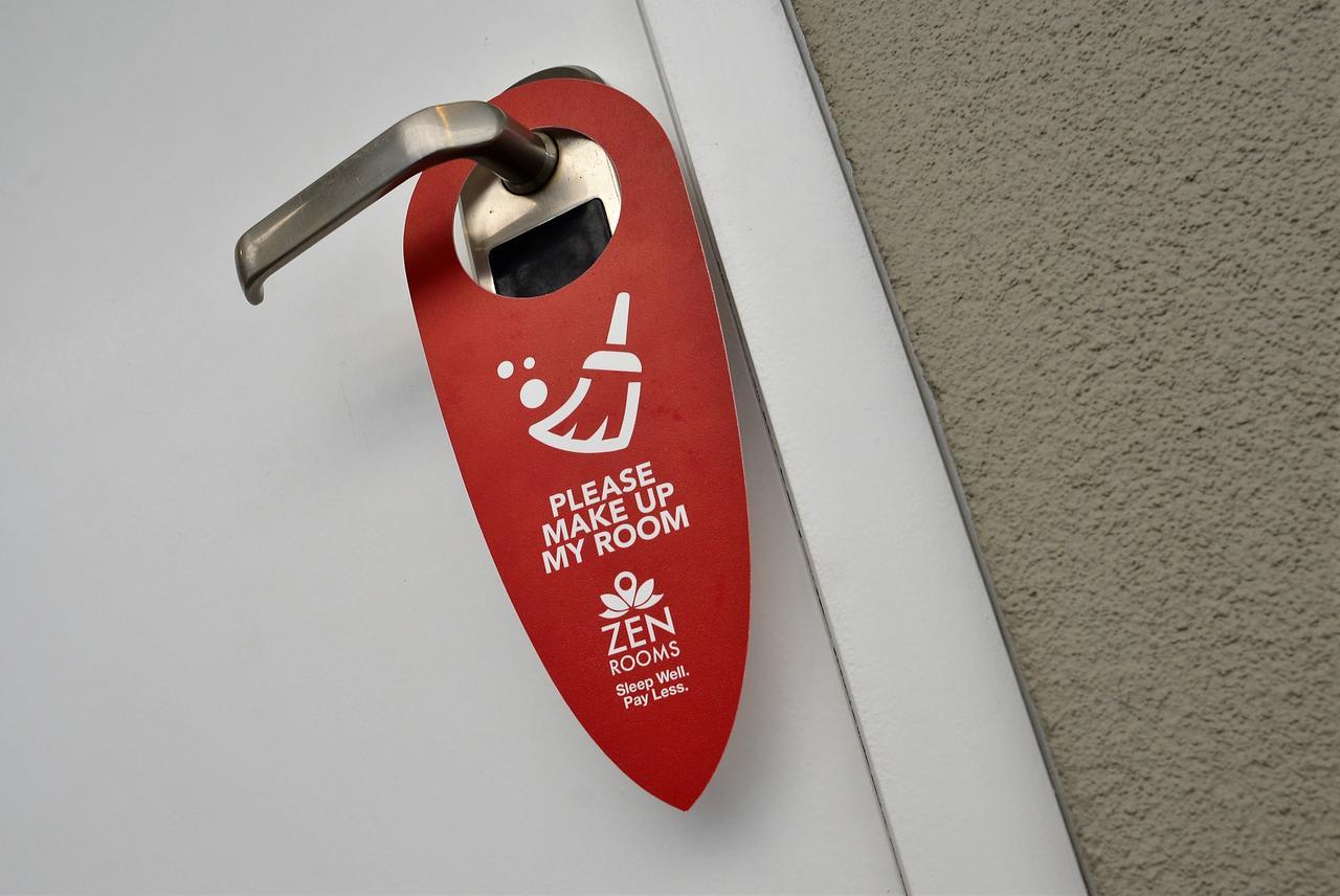 Zen Rooms Kuta Tuban Suites Exterior photo