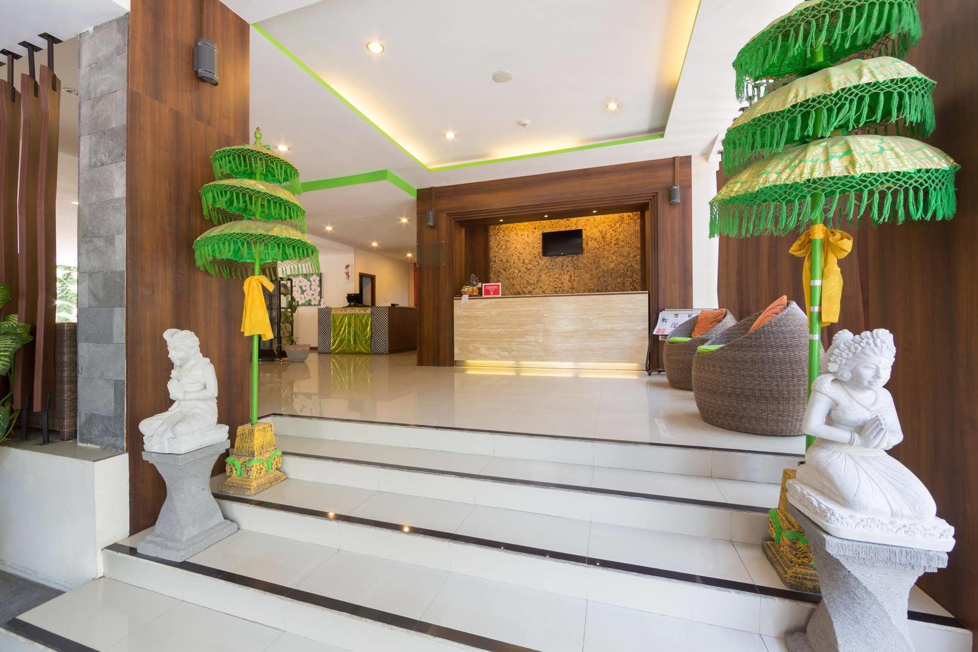 Zen Rooms Kuta Tuban Suites Exterior photo
